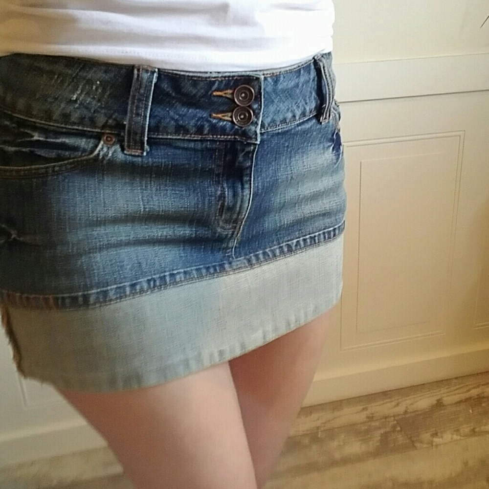 Mini Skirt - Picture 3 of 3